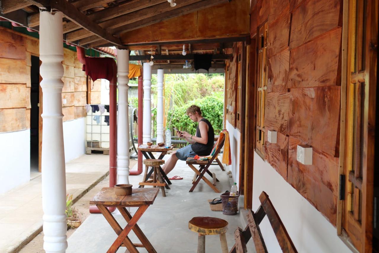 Wanderers Hostel Trincomalee Exterior foto