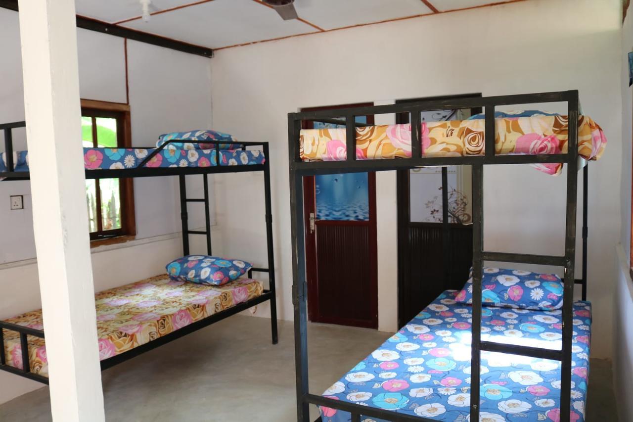 Wanderers Hostel Trincomalee Exterior foto