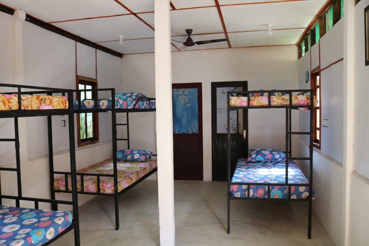 Wanderers Hostel Trincomalee Exterior foto