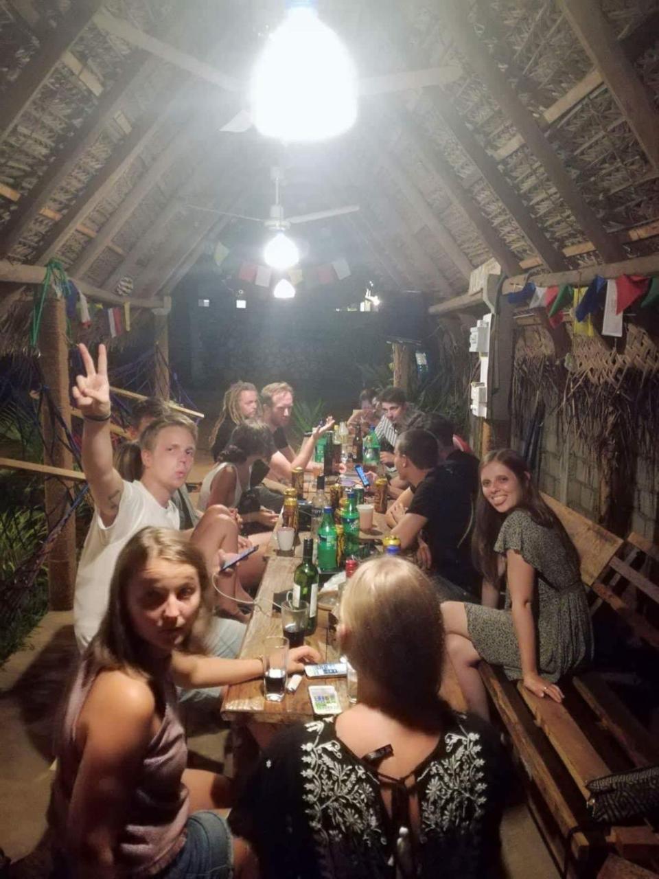 Wanderers Hostel Trincomalee Exterior foto