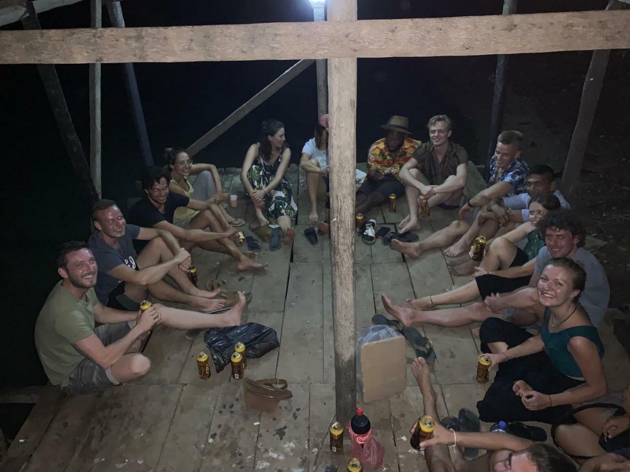 Wanderers Hostel Trincomalee Exterior foto