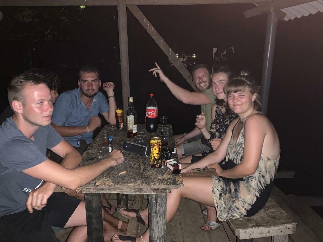 Wanderers Hostel Trincomalee Exterior foto